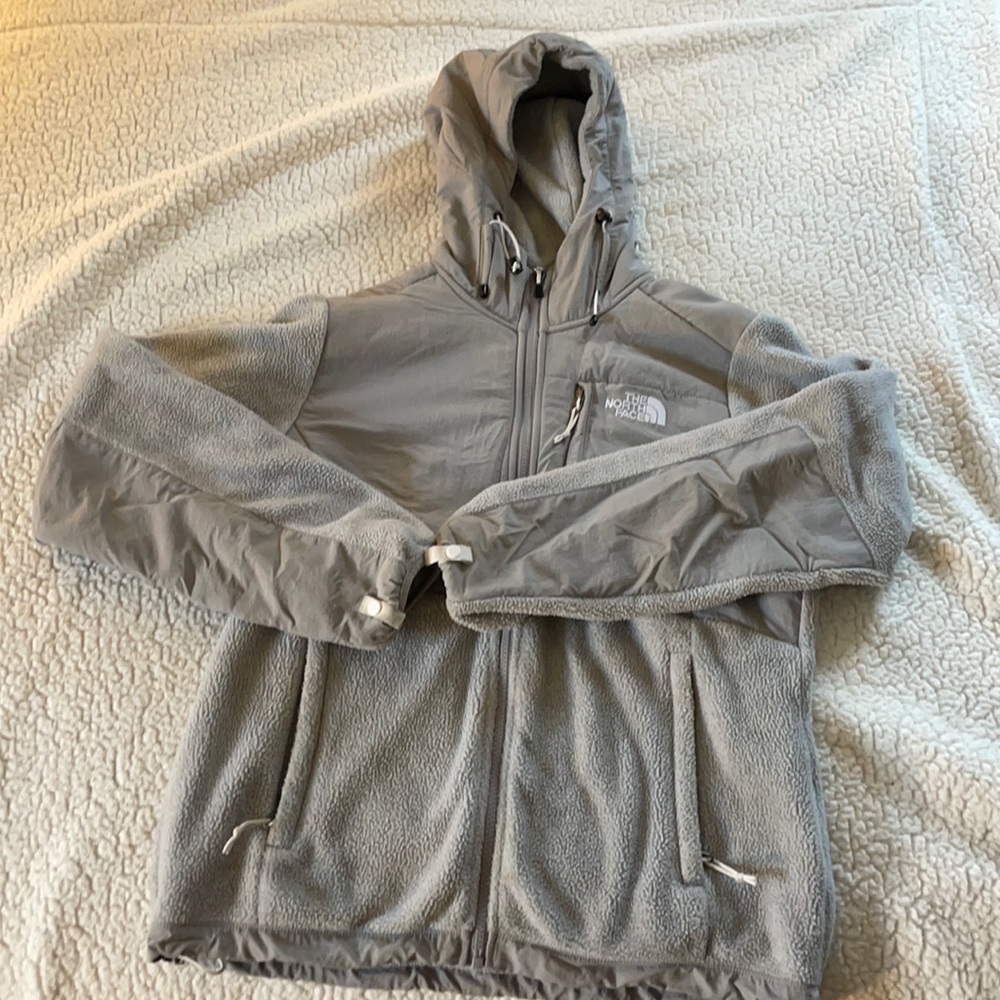 North Face Women’s Gray Full Zipup Jacket